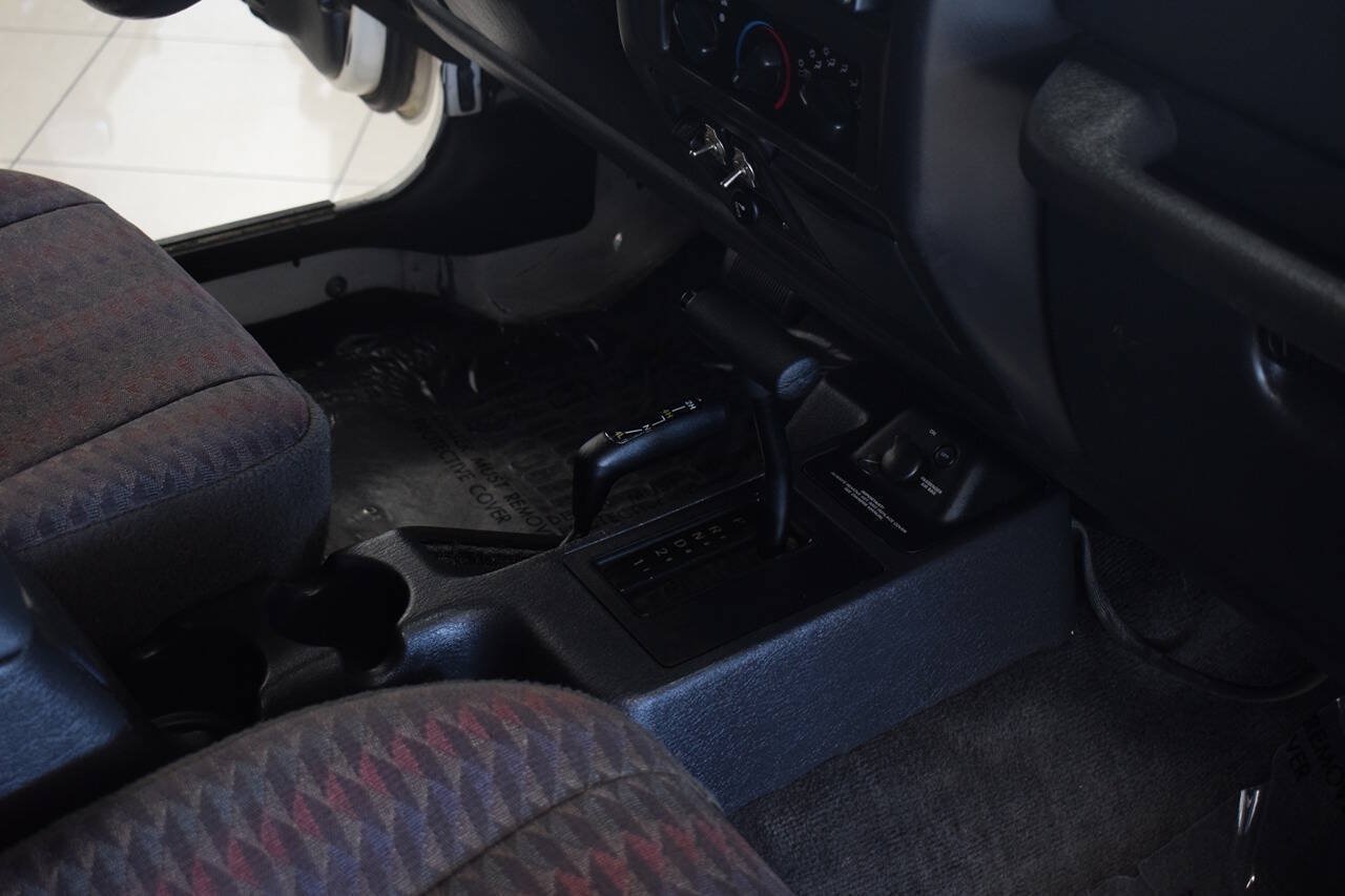 Used 2000 Jeep Wrangler Sport AWD/4WD image 24