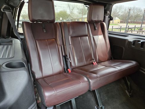 Used 2015 Ford Expedition Platinum image 13