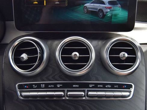 Used 2022 Mercedes-Benz GLC 43 AMG 4MATIC w/ Multimedia Package Lite image 31