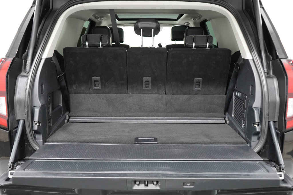 Certified 2025 Ford Expedition Platinum AWD/4WD image 30