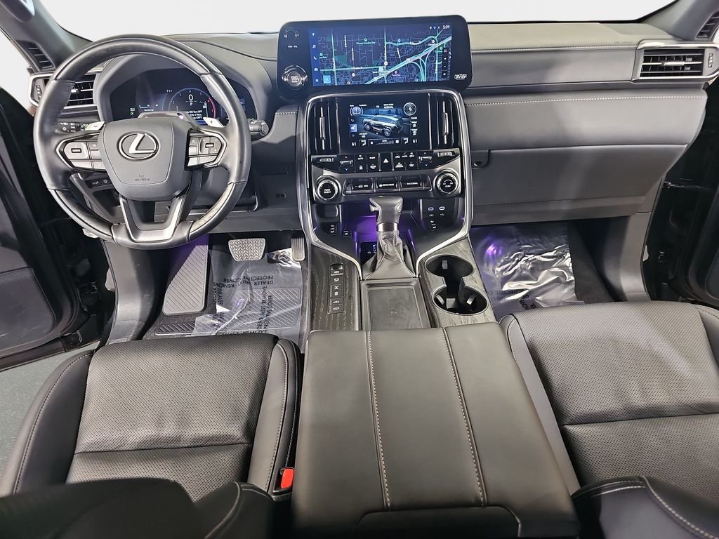 Certified 2025 Lexus LX 600 4WD w/ Appearance Package image 10