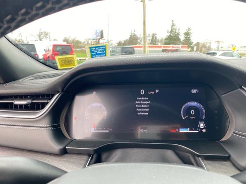 Used 2025 Jeep Grand Cherokee Limited w/ Trailer Tow Package image 20