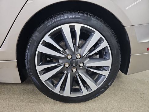 Used 2018 Lincoln MKZ Reserve w/ Climate Package AWD/4WD image 40
