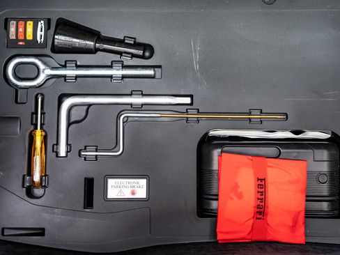 Used 2014 Ferrari FF image 37