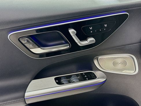 New 2026 Mercedes-Benz GLC 300 image 19
