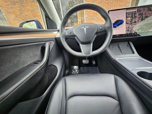 Used 2023 Tesla Model Y Long Range image 5