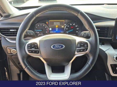 Used 2023 Ford Explorer XLT w/ Equipment Group 202A AWD/4WD image 20