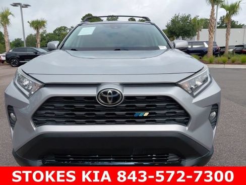 Used 2021 Toyota RAV4 XLE FWD image 3