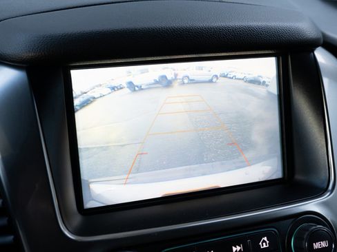 Used 2019 Chevrolet Tahoe LT image 4