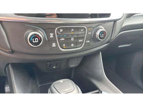 Used 2020 Chevrolet Traverse LS w/ LPO, Black Accent Package FWD image 20