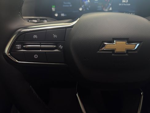 New 2026 Chevrolet Equinox LT w/ Convenience Package II image 9