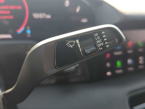 Used 2025 Porsche Taycan image 26