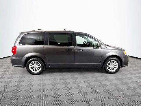 Used 2019 Dodge Grand Caravan SXT FWD image 8
