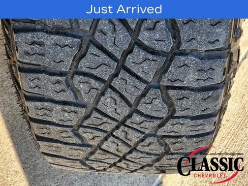 Used 2024 Chevrolet Silverado 2500 ZR2 w/ Technology Package image 29