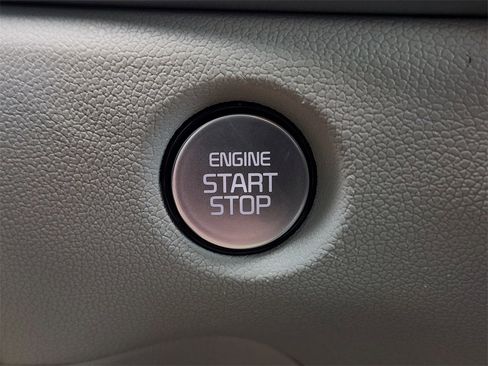 New 2025 Kia Sorento S w/ Panoramic Sunroof Package image 17