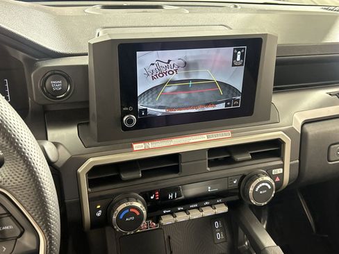 Used 2025 Toyota Tacoma SR5 image 17