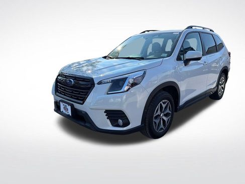 Certified 2023 Subaru Forester Premium AWD/4WD image 9