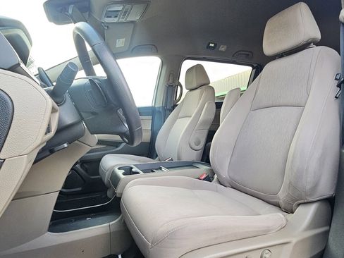 Used 2018 Honda Odyssey EX image 9