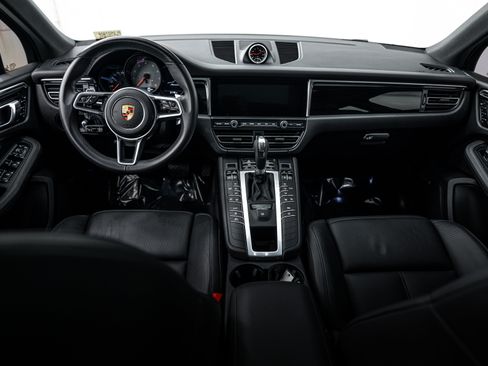 Certified 2021 Porsche Macan S image 12