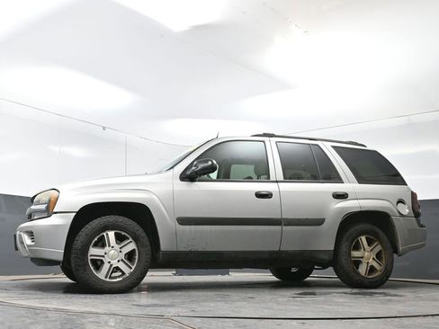 Used 2005 Chevrolet TrailBlazer LS w/ LS Preferred Equipment Group AWD/4WD image 26