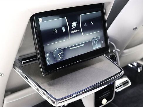 Used 2022 Rolls-Royce Cullinan w/ Cullinan Package AWD/4WD image 44