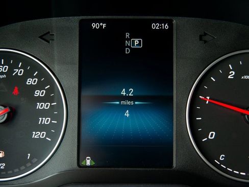 Used 2024 Mercedes-Benz Sprinter 2500 image 39