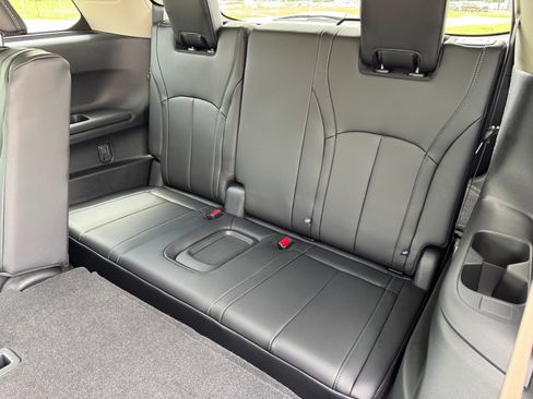 New 2027 INFINITI QX60 Luxe w/ Family Package FWD image 33