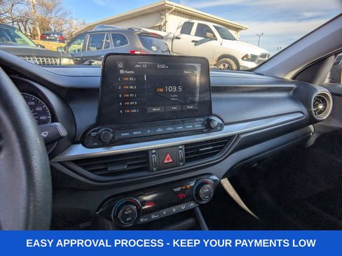 Used 2019 Kia Forte LXS image 18