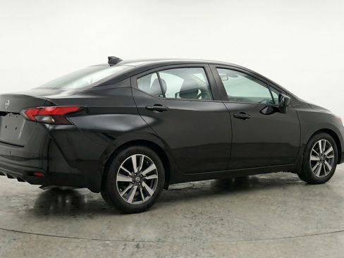 Used 2025 Nissan Versa SV FWD image 9