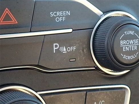 Used 2023 Dodge Charger SXT image 24