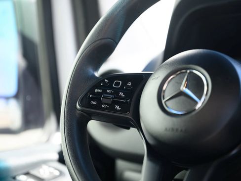 Used 2019 Mercedes-Benz Sprinter 170 image 41