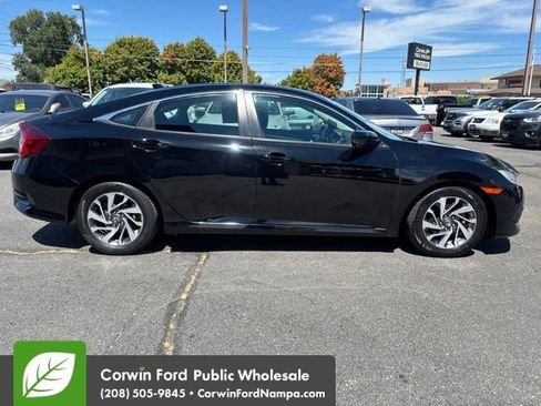 Used 2018 Honda Civic EX image 4
