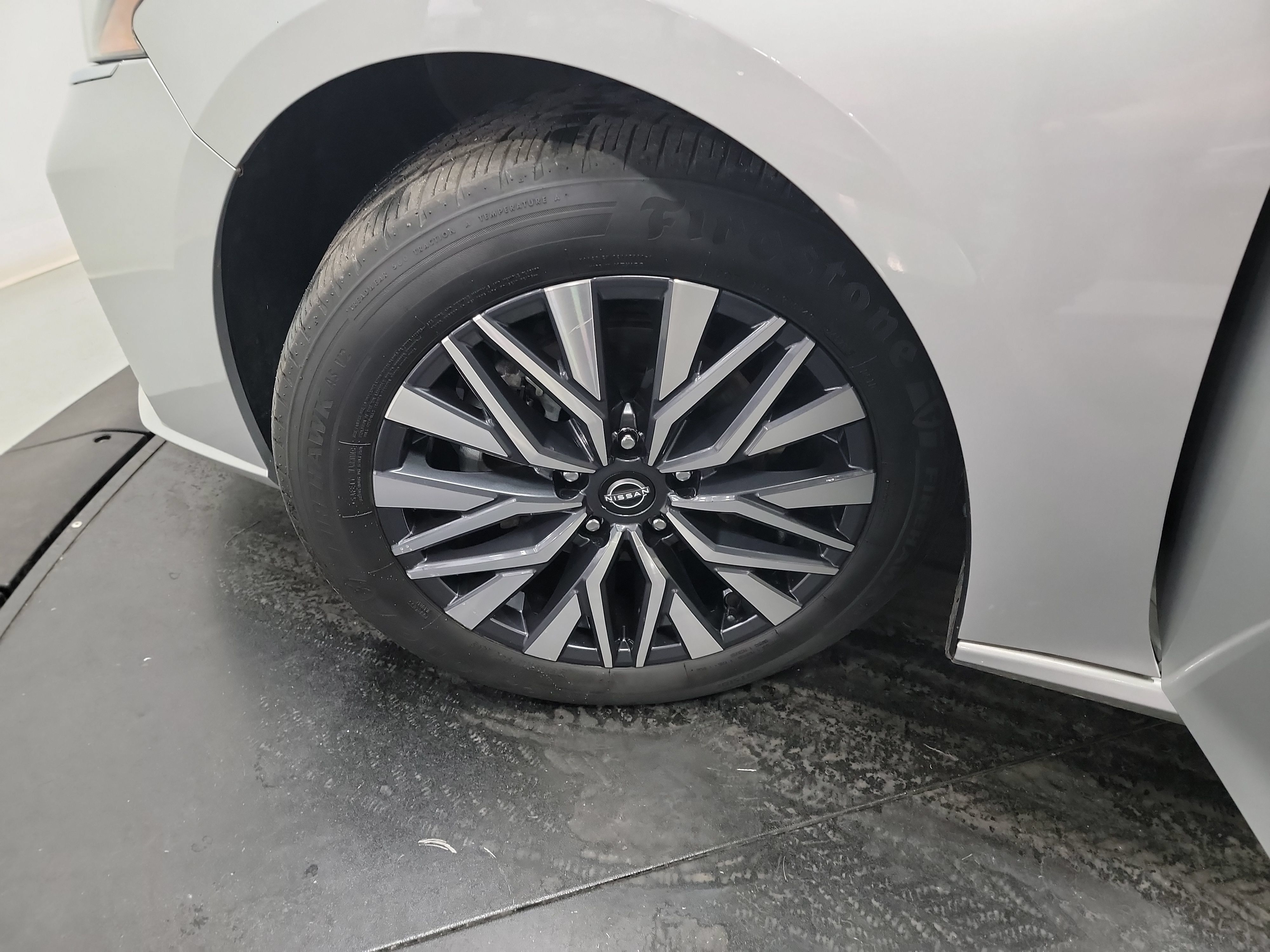 Used 2023 Nissan Altima 2.5 SV w/ SV Premium Package FWD image 30