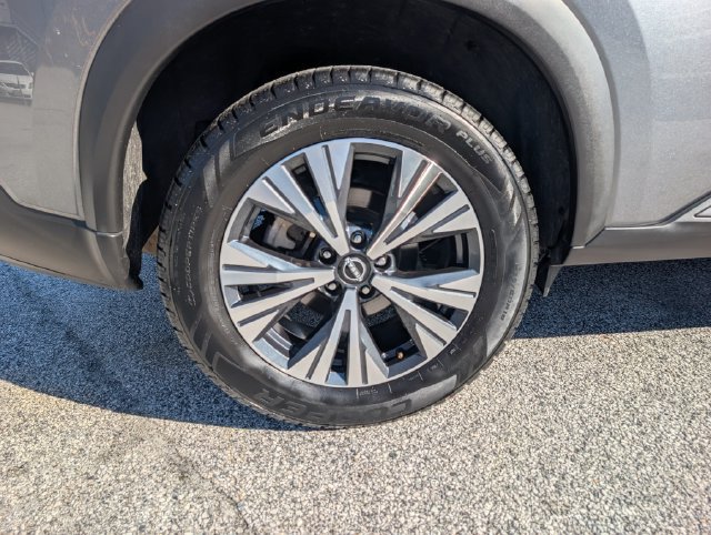 Used 2023 Nissan Rogue SV AWD/4WD image 9