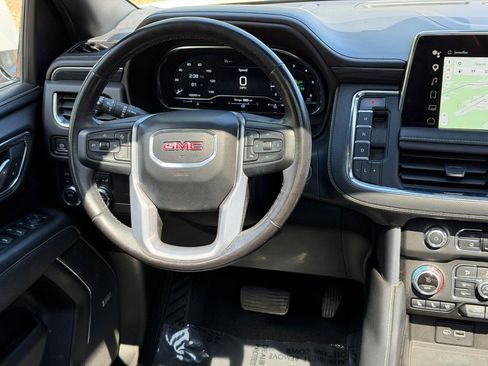 Used 2022 GMC Yukon SLT AWD/4WD image 13