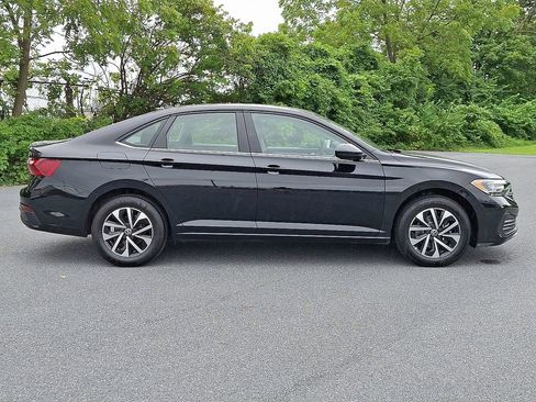 Used 2024 Volkswagen Jetta S image 7