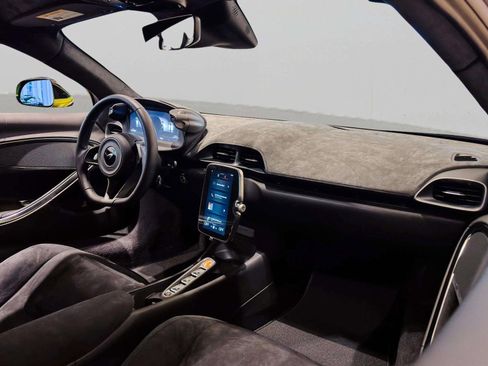 New 2026 McLaren Artura image 25