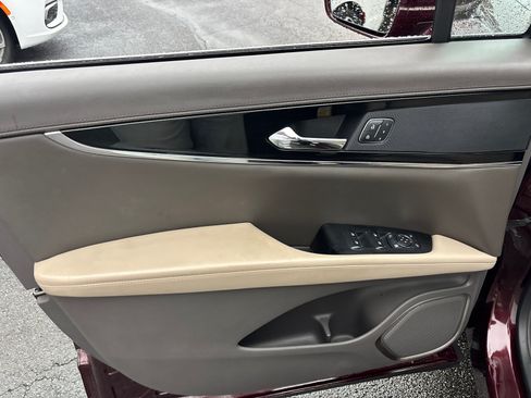 Certified 2022 Lincoln Nautilus Reserve AWD/4WD image 11