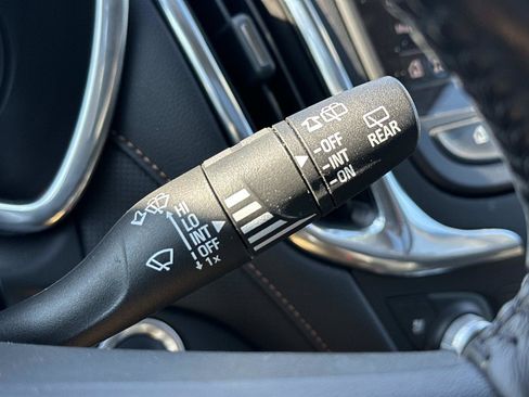 Certified 2019 Chevrolet Equinox Premier FWD image 23
