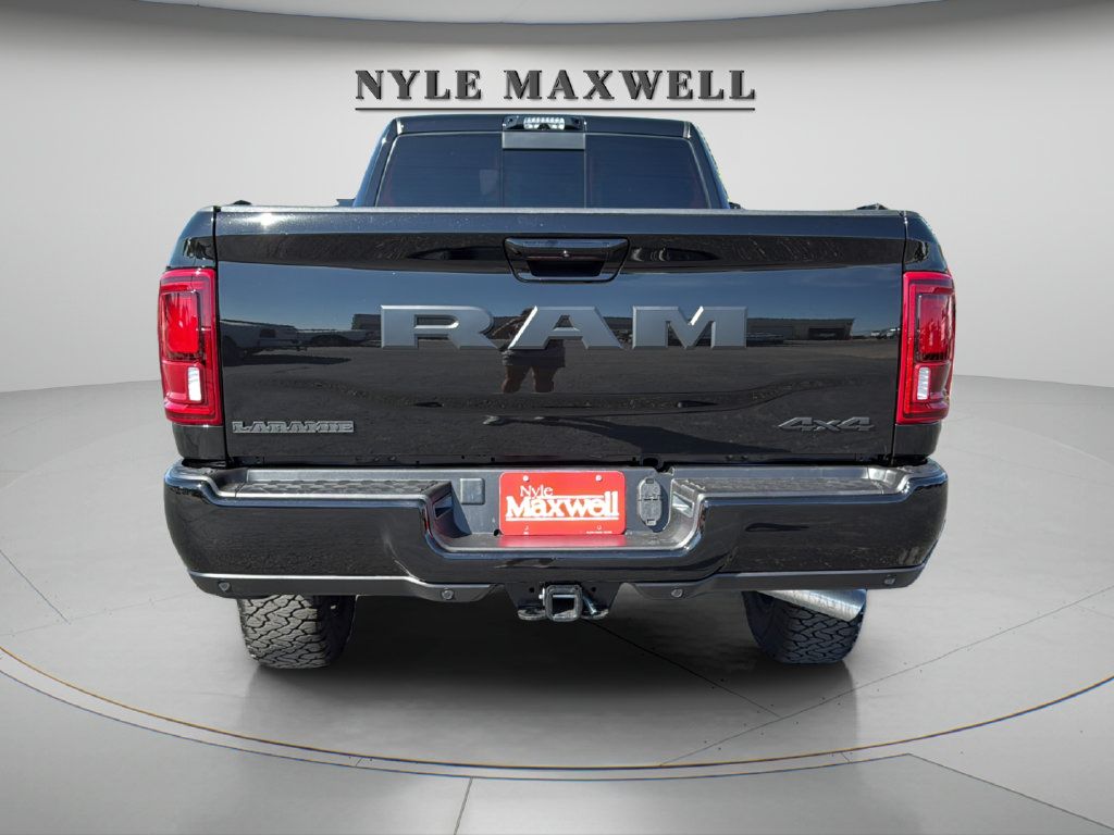 Used 2026 RAM 3500 Laramie AWD/4WD image 12