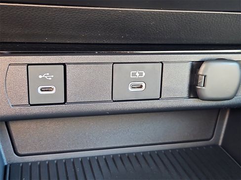 New 2026 Toyota Prius Plug-In Hybrid image 13