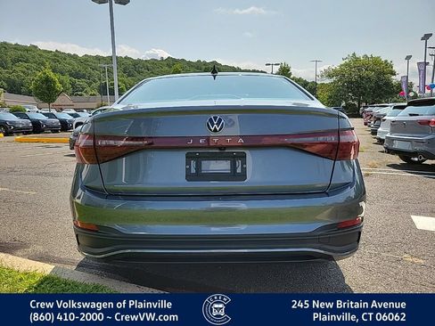 Certified 2025 Volkswagen Jetta S FWD image 28
