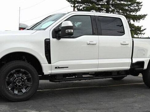 Used 2023 Ford F350 Lariat w/ Lariat Ultimate Package AWD/4WD image 5