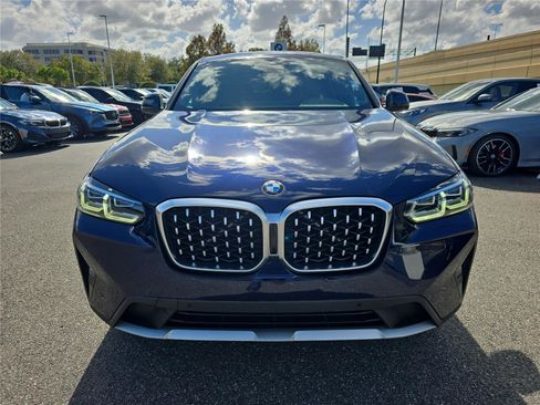 Certified 2022 BMW X4 xDrive30i w/ Convenience Package image 2