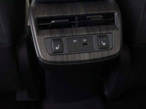 Used 2023 Nissan Ariya AWD image 49