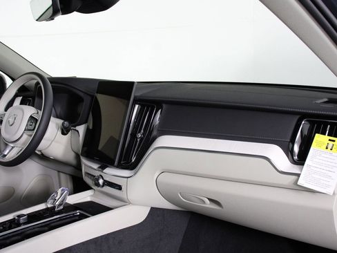 New 2026 Volvo XC60 B5 Ultra w/ Climate Package AWD/4WD image 9