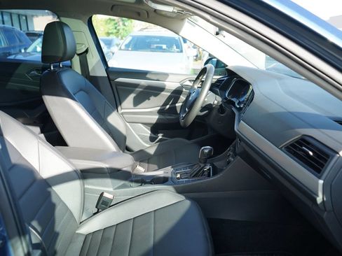 Used 2021 Volkswagen Jetta SE FWD image 20