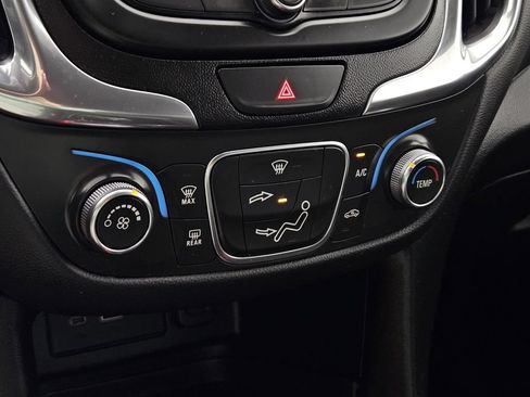 Used 2021 Chevrolet Equinox LT AWD/4WD image 12