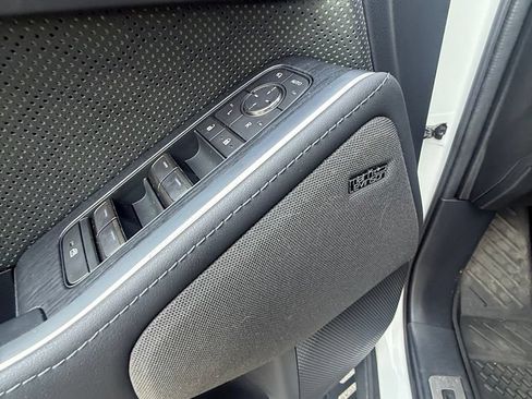 Used 2024 Lexus GX 550 AWD/4WD image 9