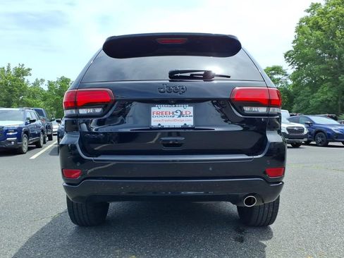 Used 2018 Jeep Grand Cherokee Altitude AWD/4WD image 20